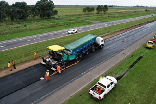 Reiniciaron las obras de repavimentación de la Autovía Ruta 2