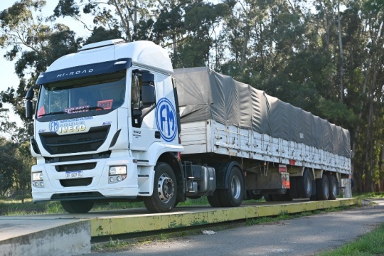 FANAZUL exporta el primer cargamento de Mastermix a Perú