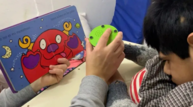 Un hospital público utiliza comunicación alternativa y aumentativa en niños con discapacidad