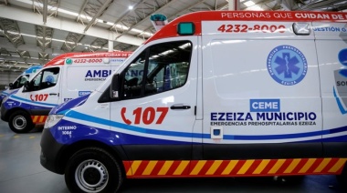 Kicillof supervisó avance de obras del Hospital Eurnekian y entregó 11 nuevas ambulancias